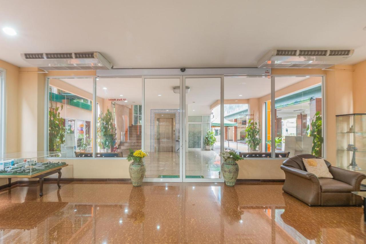 Sp Park Thaphra Hotel Банкок Екстериор снимка