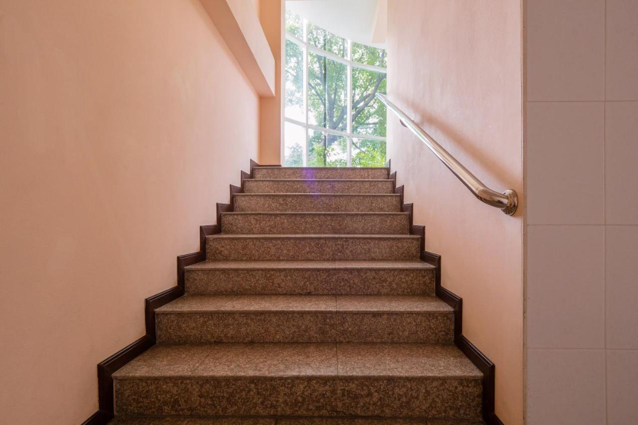 Sp Park Thaphra Hotel Банкок Екстериор снимка