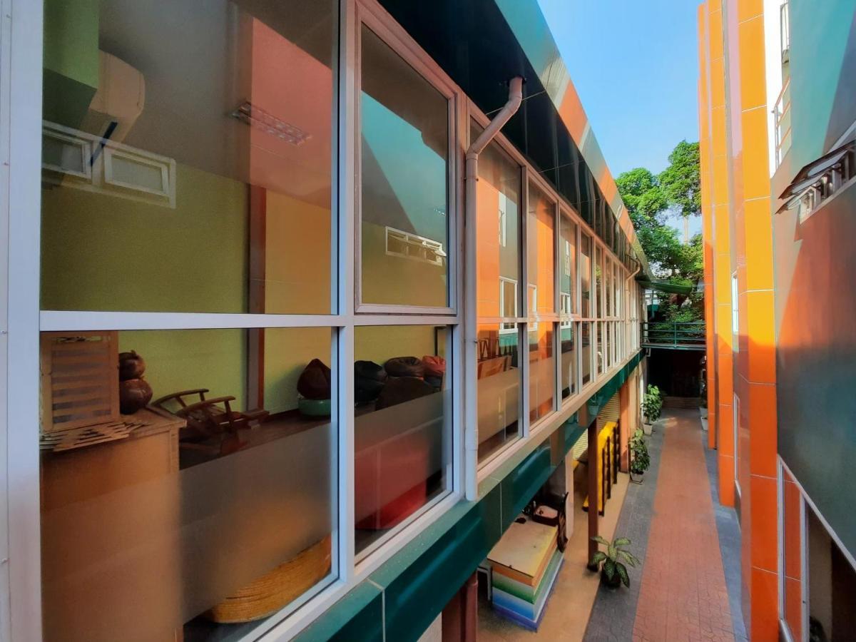 Sp Park Thaphra Hotel Банкок Екстериор снимка